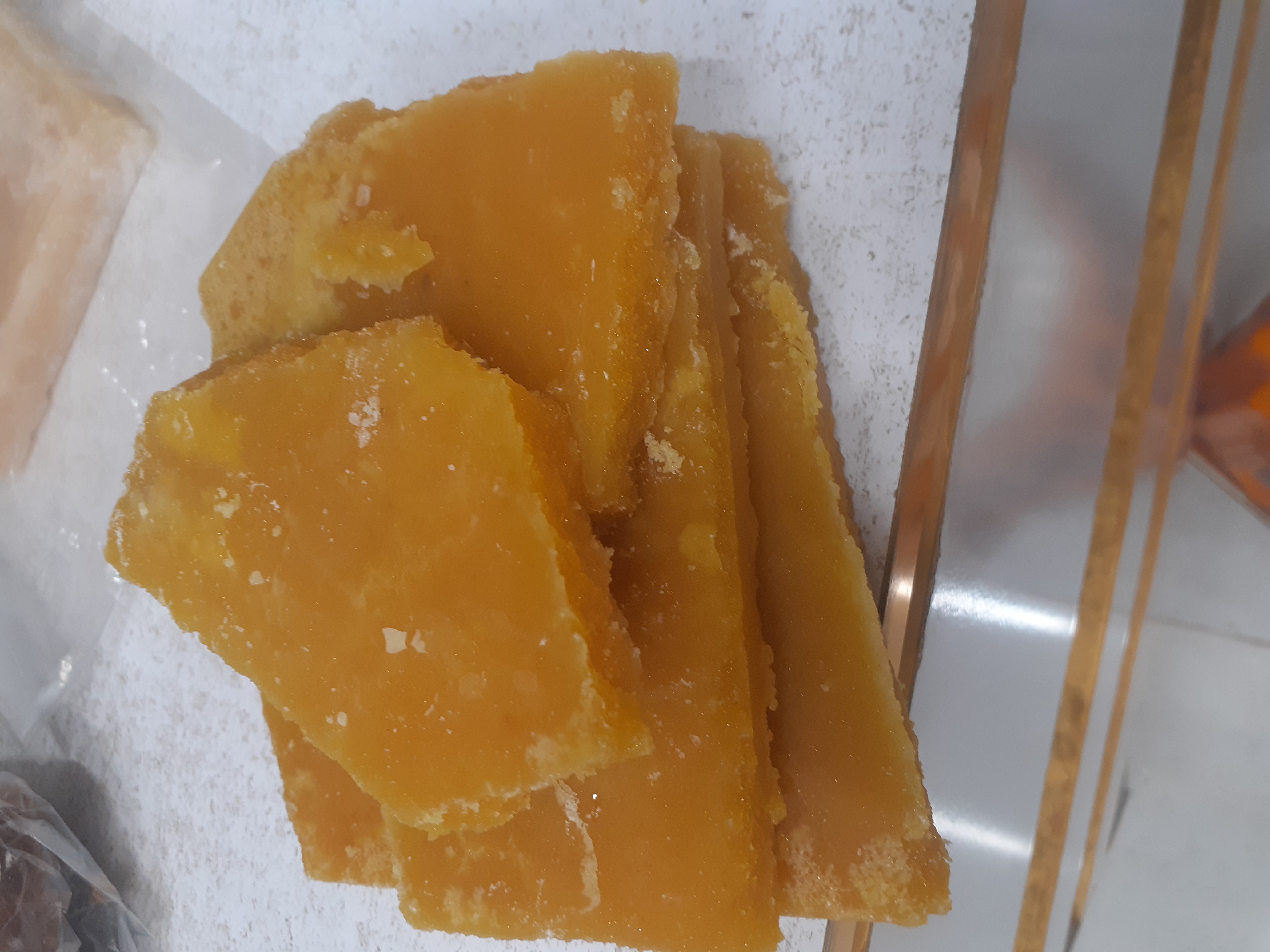 نبات تخته ای گلاب زعفران بیدجند